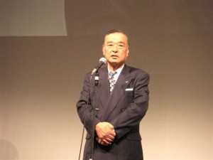 「賞金総額２０％減も覚悟している」と語ったＪＧＴＯ小泉直会長