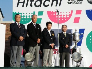 世界的な経済不況加速にゴルフ界も真っ青！左から小泉直ＪＧＴＯ会長、松井功ＰＧＡ会長、樋口久子ＬＰＧＡ会長（昨年１２月の３ツアーズで）