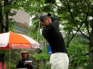 切れのいいドライバーショットをみせる池田勇太（０９．６　日本プロ優勝のとき＝恵庭ＣＣ）