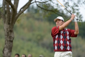 最終日、一度は首位に立った室田淳。終盤に乱れて２位。しかし、１試合を残して今季のシニアツアー６年ぶり３度目の賞金王を決めた。（富士フィルムシニア）