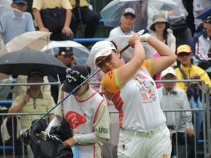０９年米ツアー賞金女王、１０年世界ランク１位の実績を残し、今季から日本ツアーに本拠を移した申ジエ（２６）は 韓国勢″３強〝の一人だ。 
