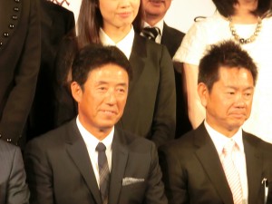 芹澤メソッドを受けているチームセリザワの一員、藤田寛之（右）と芹澤信雄校長（左）＝東京・品川プリンスホテル