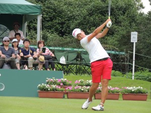 井上透コーチについて鍛えられた本格的なスイングが魅力！成田美寿々。